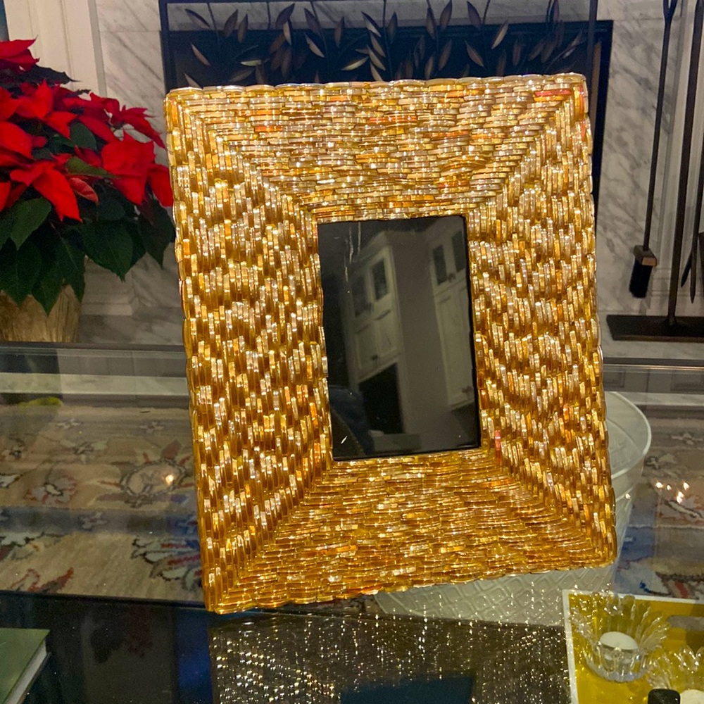 Photo Frame Mirrored Basket Waving Magic Eye 3D 10x12” Free Standing